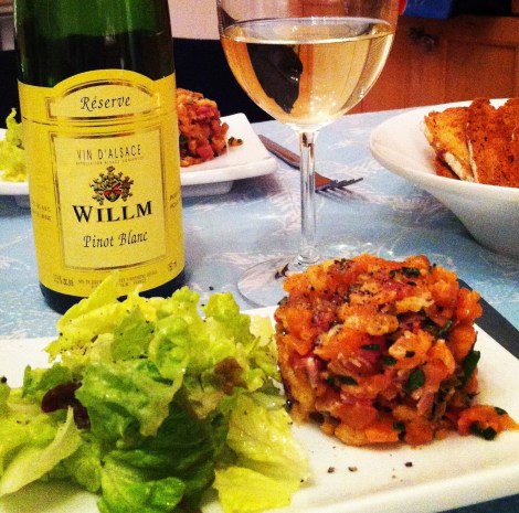 Tartare de saumon avec prosciutto