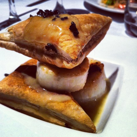 Feuilleté de pétoncles au beurre blanc