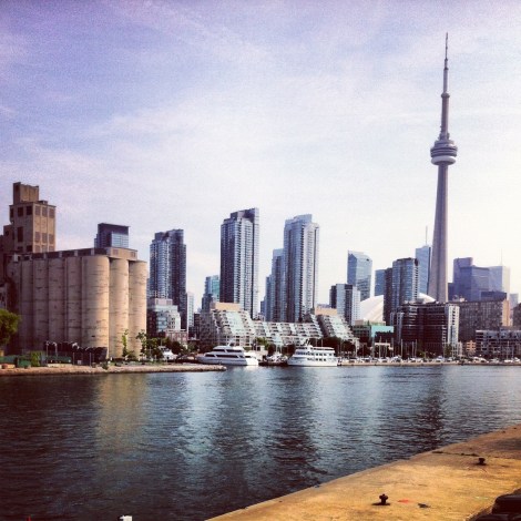 Vue du ferry en quittant Toronto