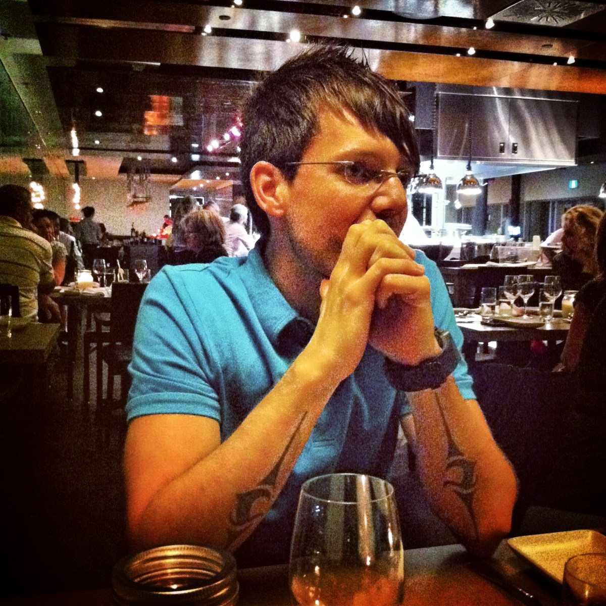 Francis de TrancheDePain.com qui attend le verdict du vin