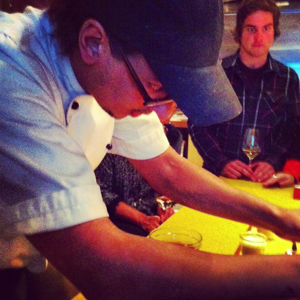 Le chef Raphaël Vézina à l'oeuvre