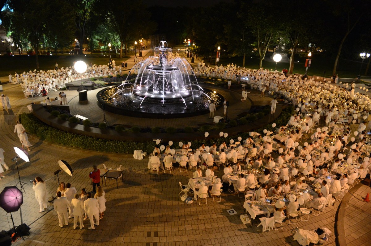 Dîner en Blanc 2012 - Fontaine de Tourny