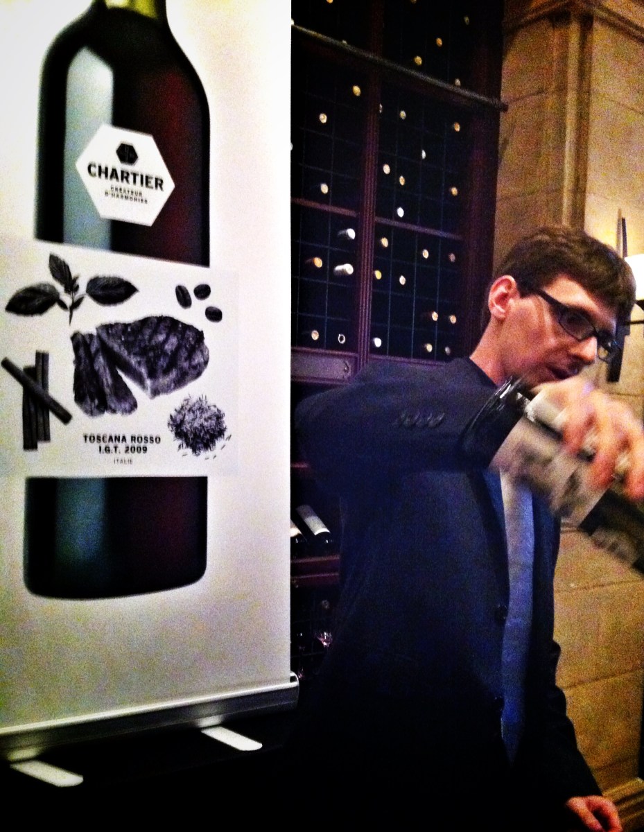 Julien Marchand - un nouveau papa très fier (le iPhone avec photo du nouveau bébé n'est pas loin!)