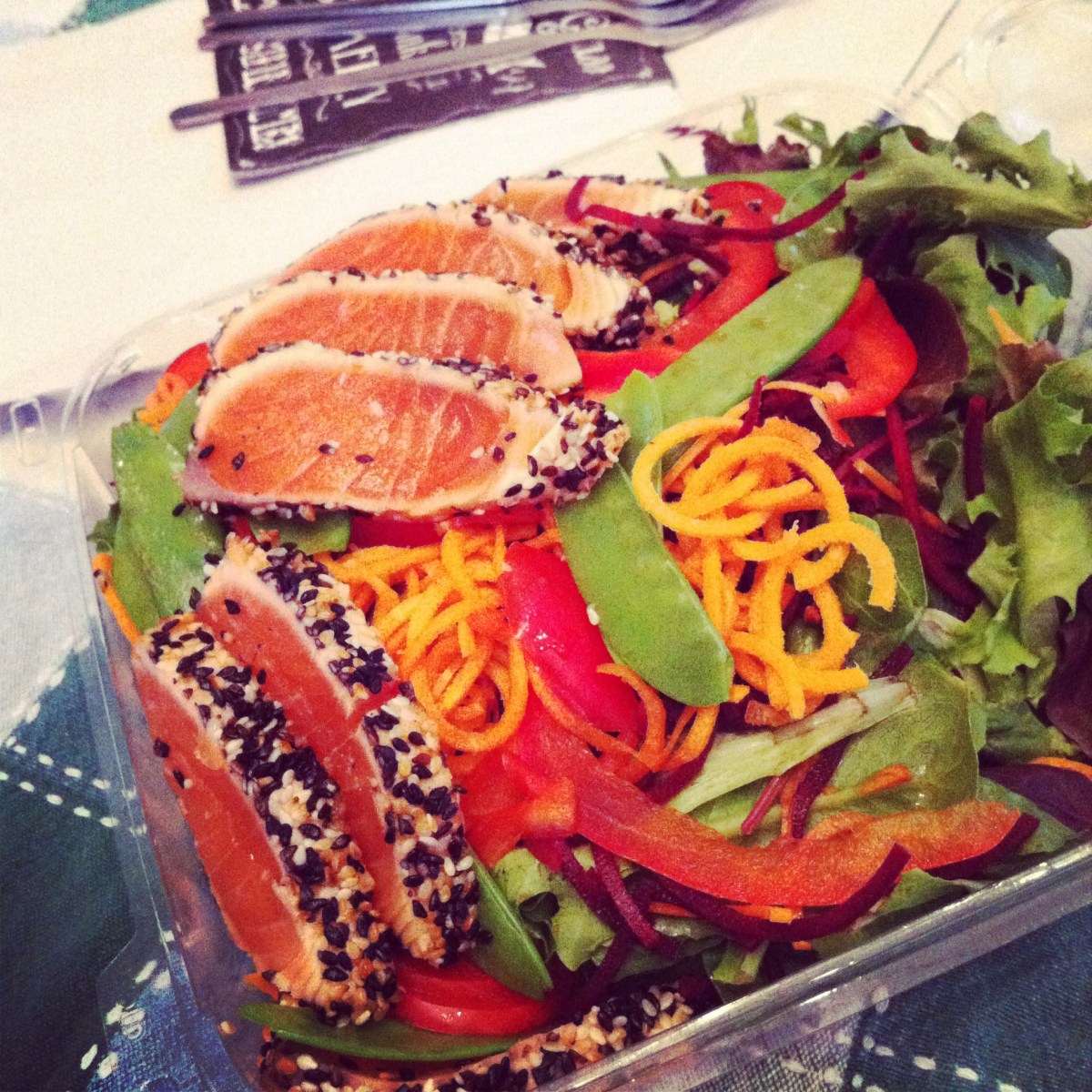 Salade de saumon tataki