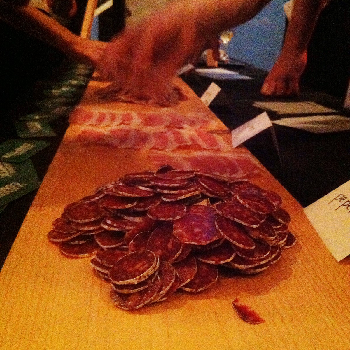 Surveillez l'arrivée des charcuteries de La Réserve du Comptoir près de chez vous!