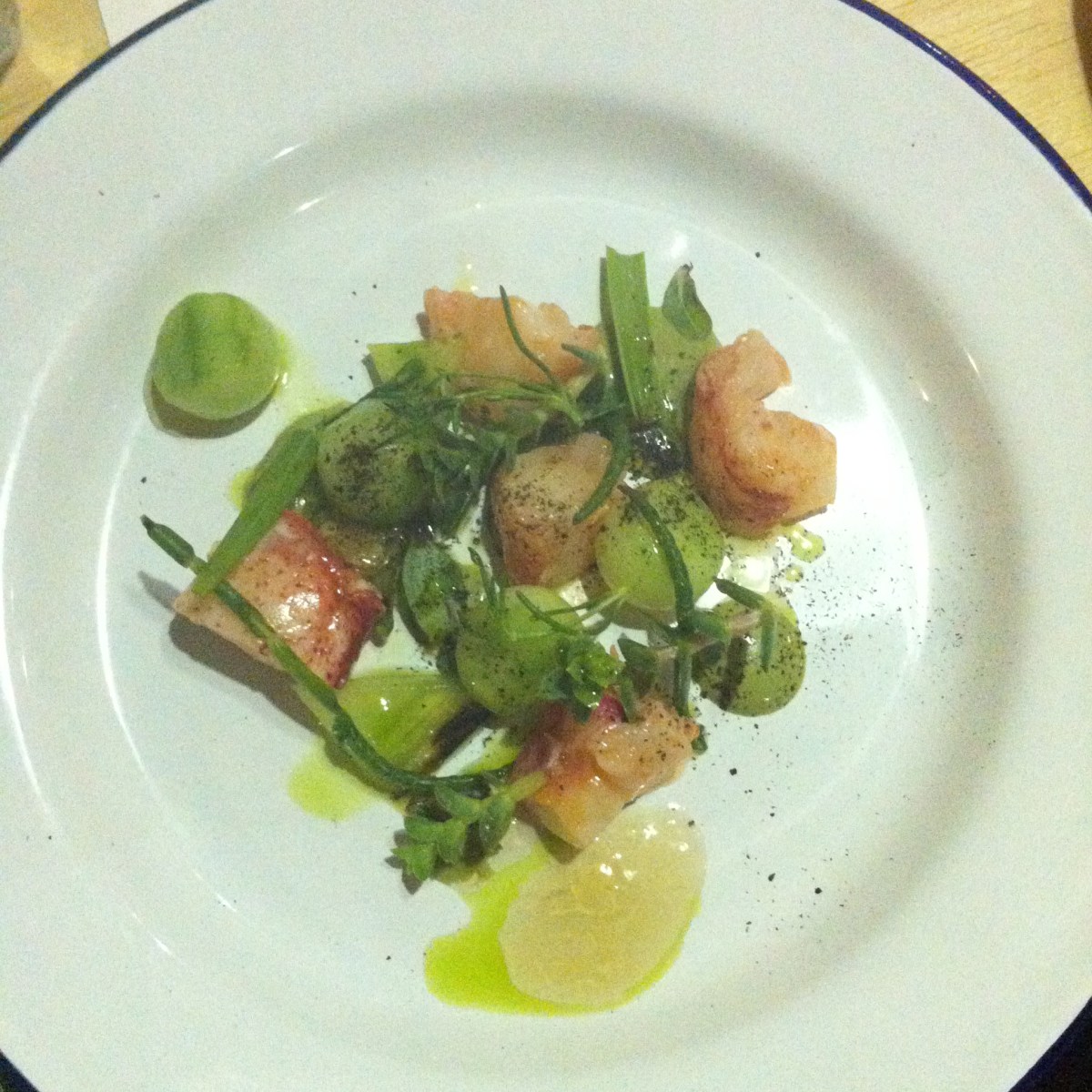 Homard, concombre, herbes marines (salicorne et sabline)