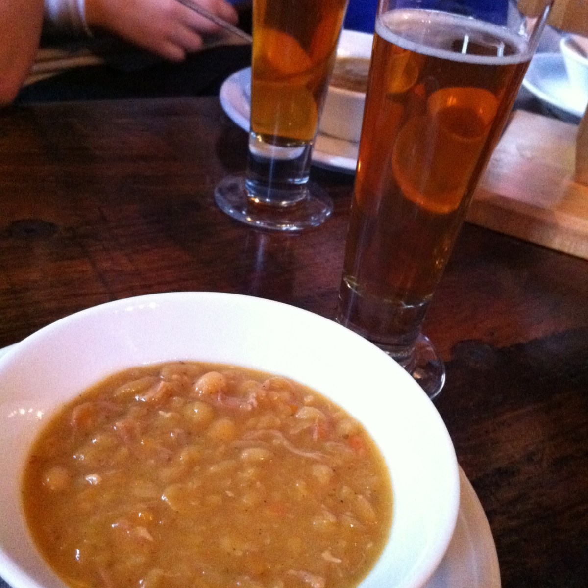 La Barberie a concocté une soupe aux pois spécialement pour la visite, en hommage aux ouvriers et travailleurs d'autrefois