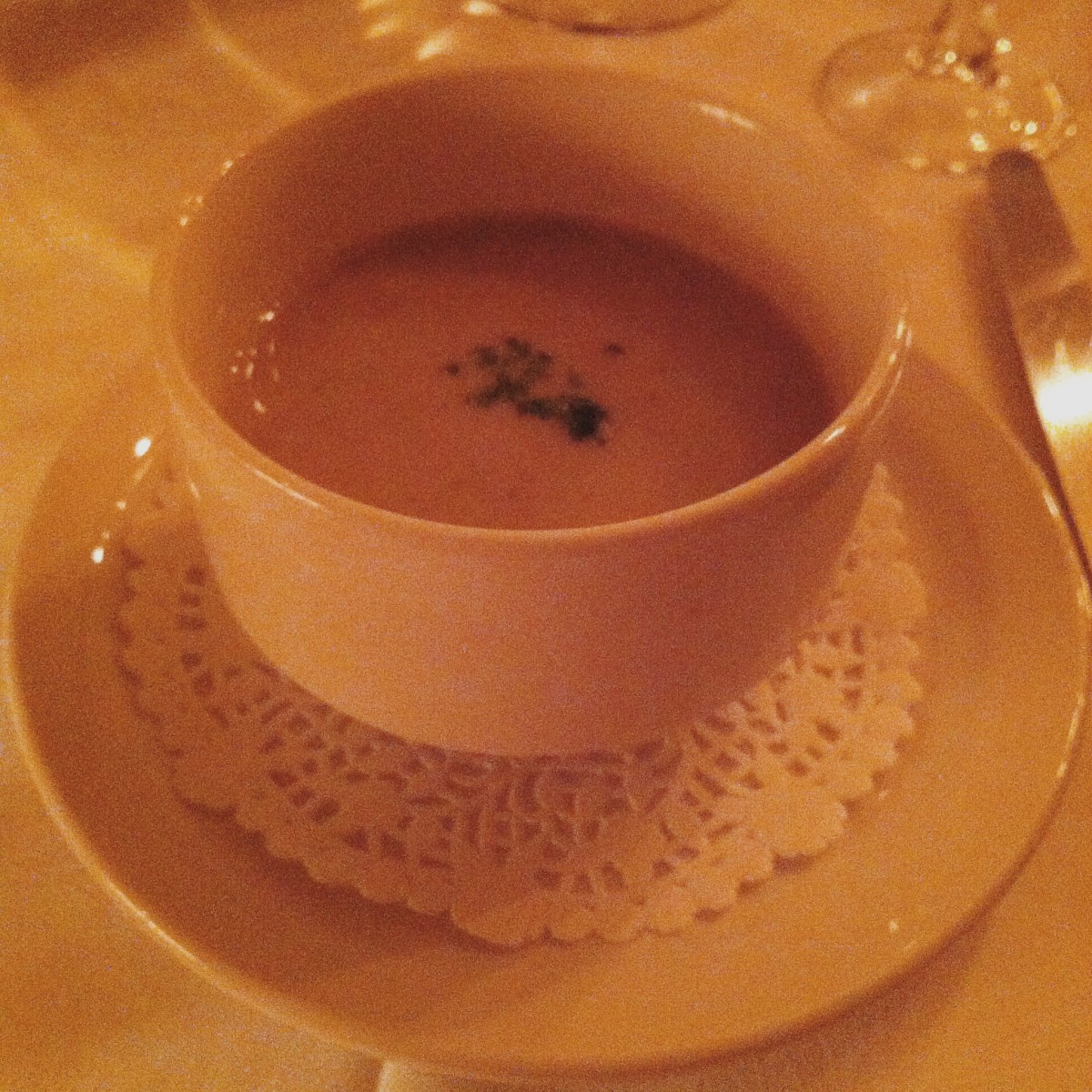 Potage sauge, pleurotes, von blanc, canard confit