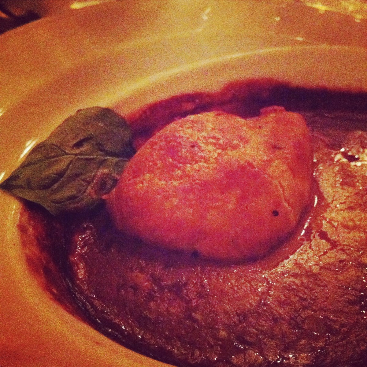 Quenelles lyonnaises à la volaille, avec sauce financière