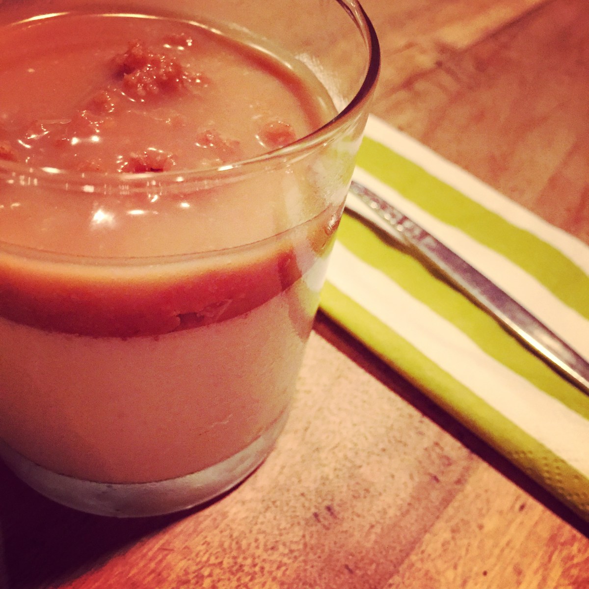 Gâteau au fromage ressemblant à s'y méprendre à une panna cotta