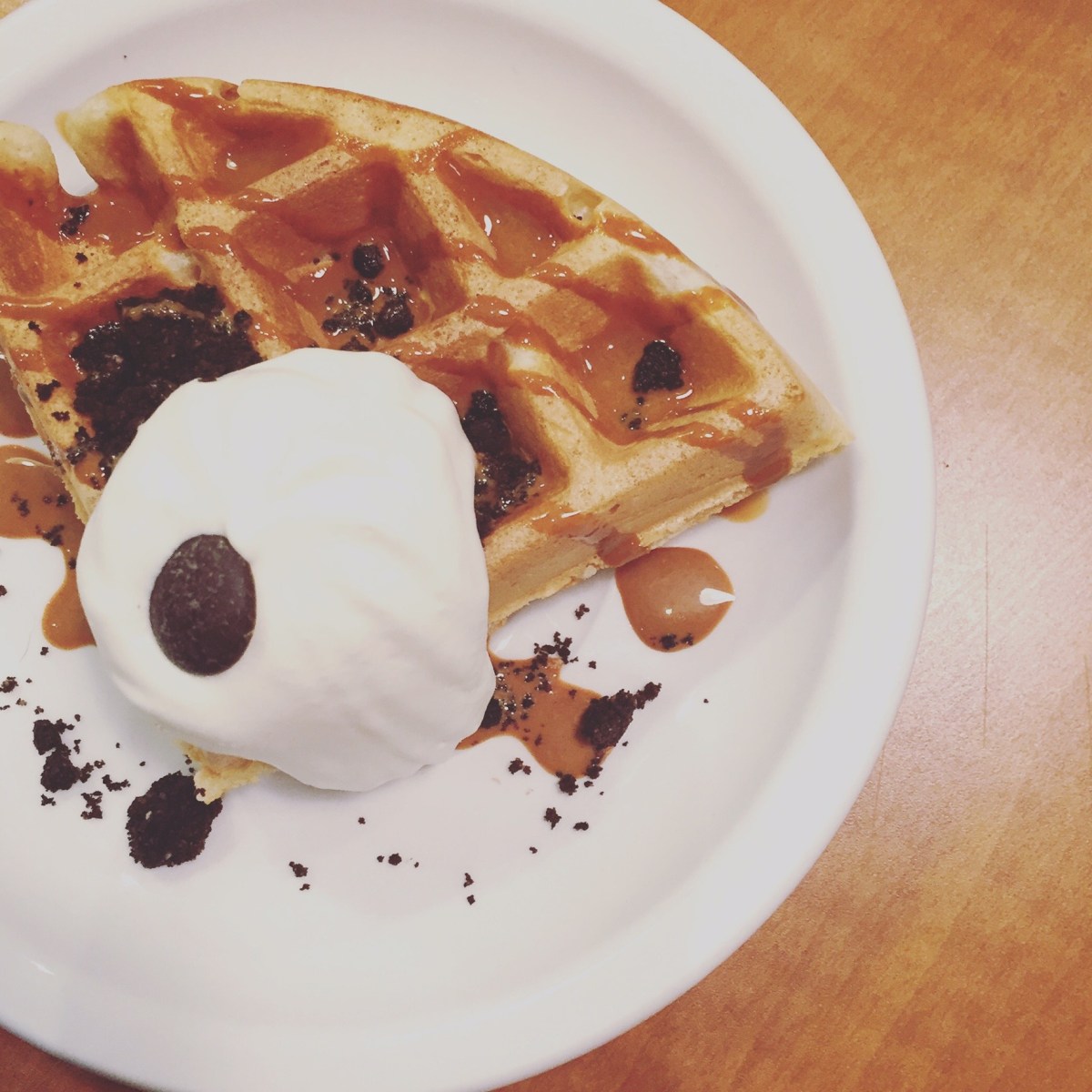 Un quart de gauffre qui goûte le ciel