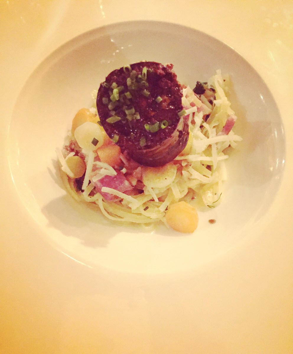 Boudin noir rôti et carbonara de navet, crème, lardon, parmesan - que de bonnes choses!