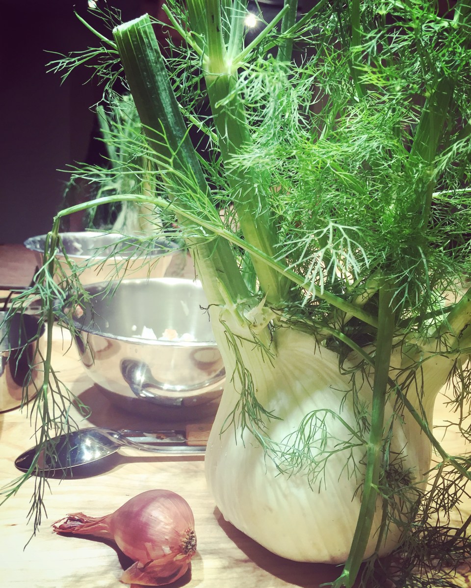 Ma découverte et gros coup de cœur de la soirée: le fenouil! Je n'aime pas beaucoup les saveurs anisées, mais j'apprivoise le fenouil... En salade, c'est délicieux!